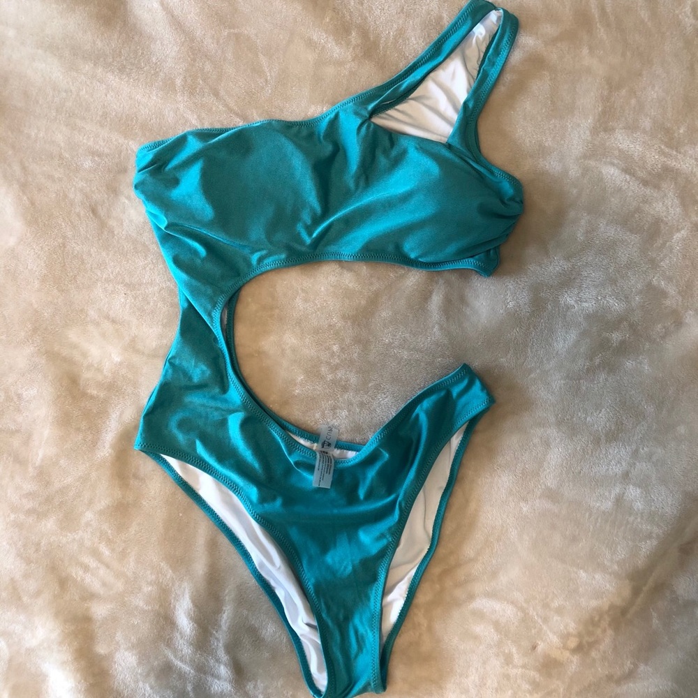 CUPSHE ONE PIECE SWIMSUIT